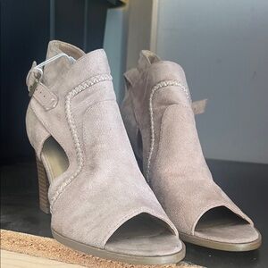 Diba Women's Taupe Heeled Boots
